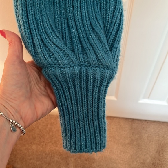 Urban Outfitters MIA Turtleneck Crop Sweater - Picture 5 of 9